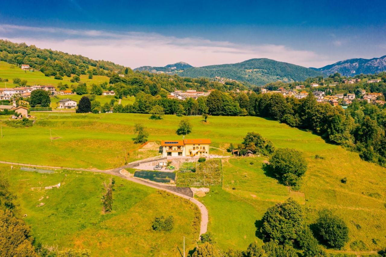 סן פדלה אינטלבי Agriturismo La Cascina B&B מראה חיצוני תמונה