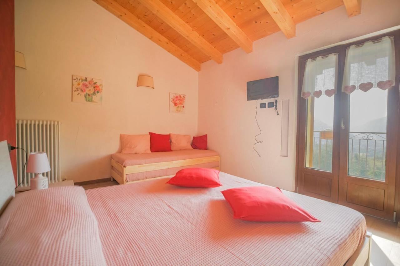 סן פדלה אינטלבי Agriturismo La Cascina B&B מראה חיצוני תמונה